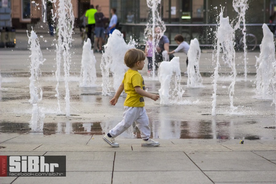 osjecani_u_setnji_gradom_139 osjecani_u_setnji_gradom_139