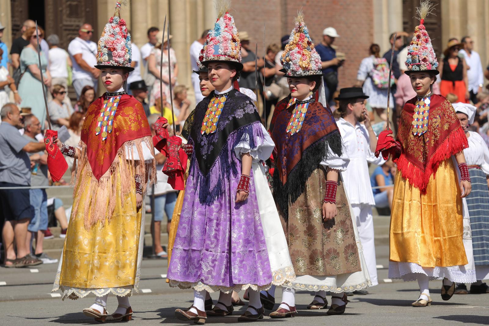 57. Đakovački vezovi