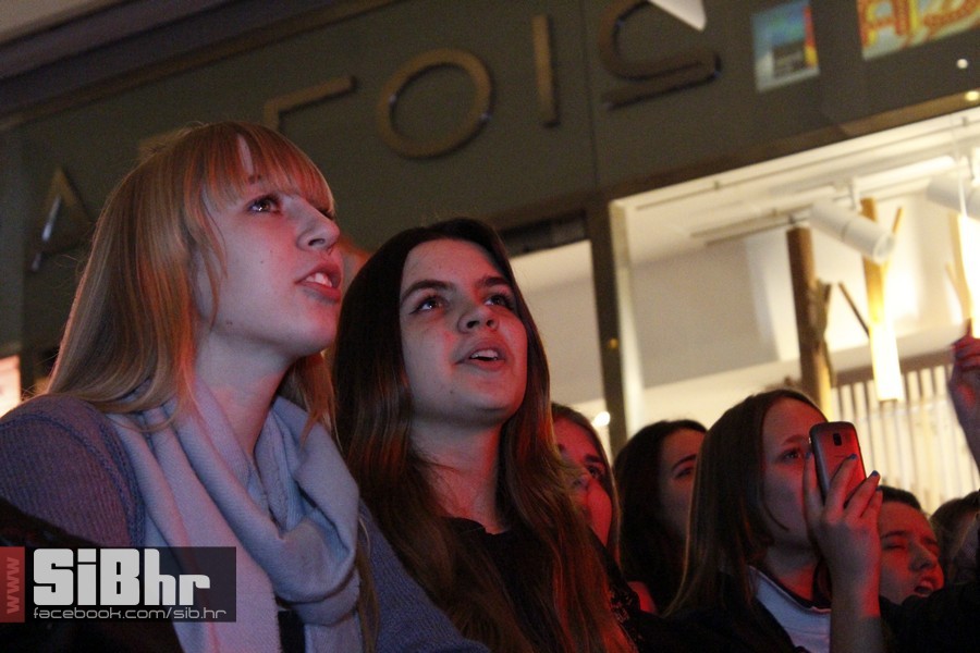 ivan_zak_avenuemall_osijek_zora