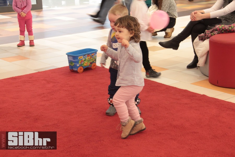avenuemall_osijek_mali_disco_si