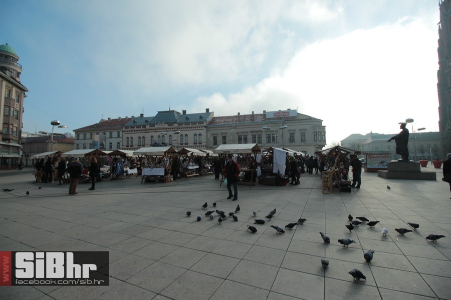 adventski_sajam_trg_ante_starce