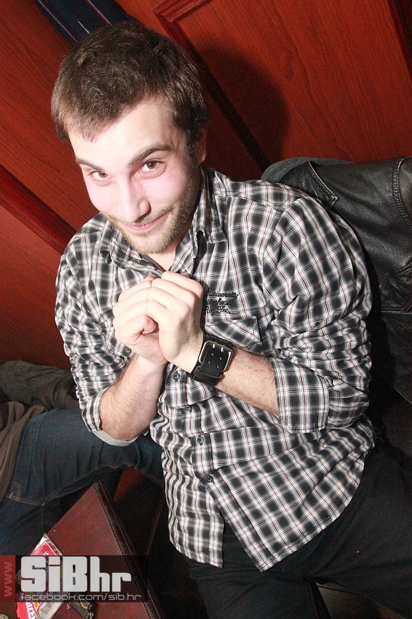 nocni_zivot_FortPub_04012013_Si