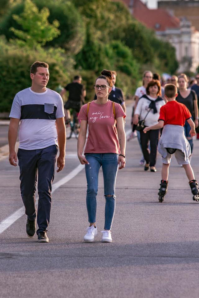 Osječani iskoristili lijepo vrijeme i neradni dan za uživanje na otvorenom