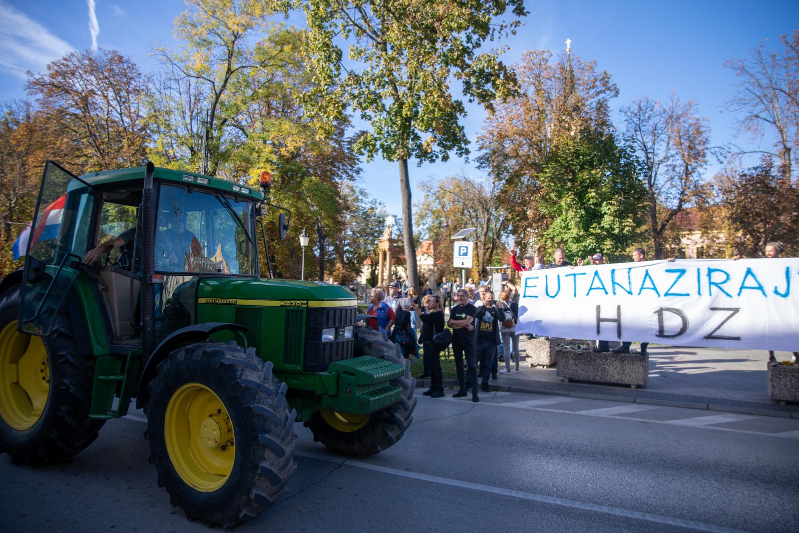 Prosvjed svinjgojaca u Vinkovcima