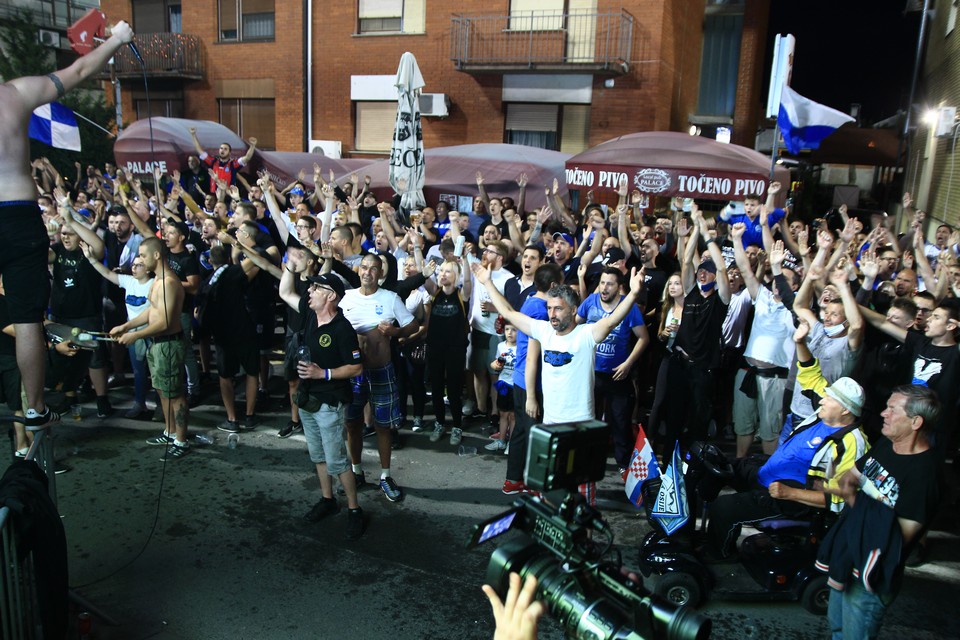 Atmosfera ispred stadiona Osijek – Lokomotiva