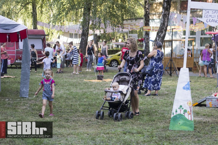 zemlja_vijenac_2015_SiBhr23
