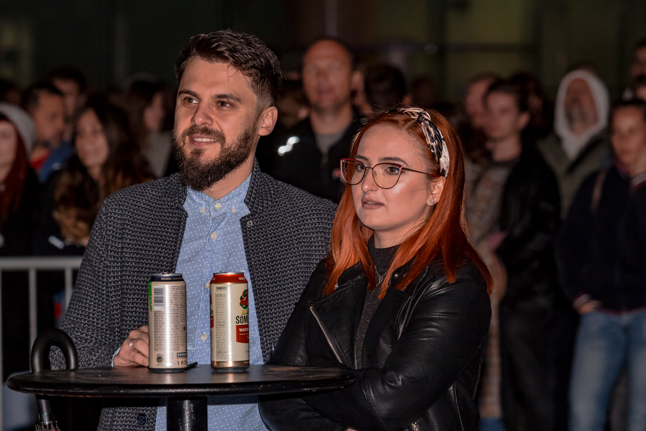 Uređivanje galerije: Mile Kekin trio rasplesao Osječane u Novoj rupi