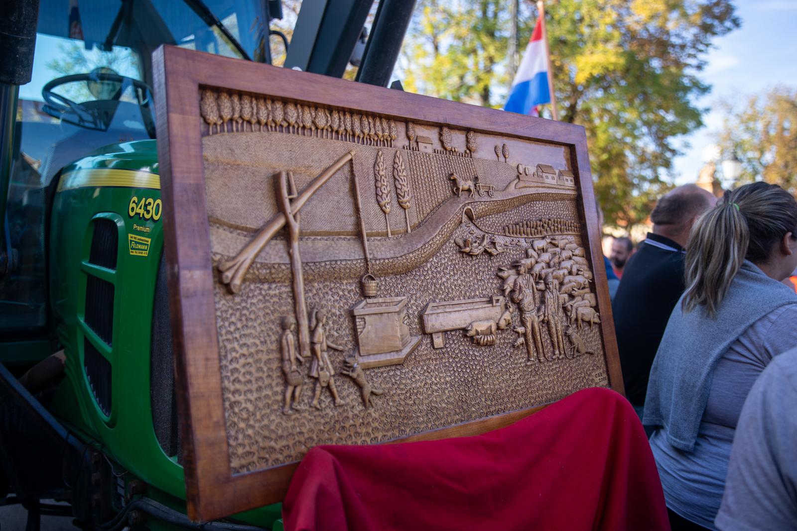 Prosvjed svinjgojaca u Vinkovcima
