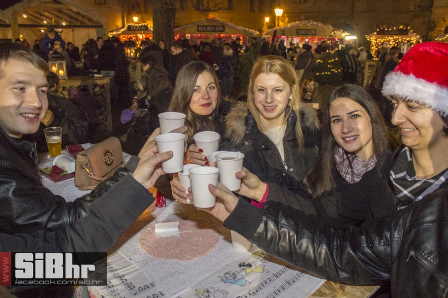 advent_u_tvrdji_dan_grada_osije