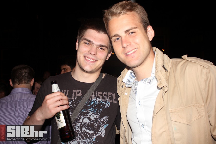 dc_party_sib
