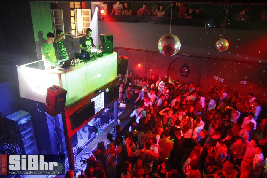 red_carpet_zoran_bastion_45