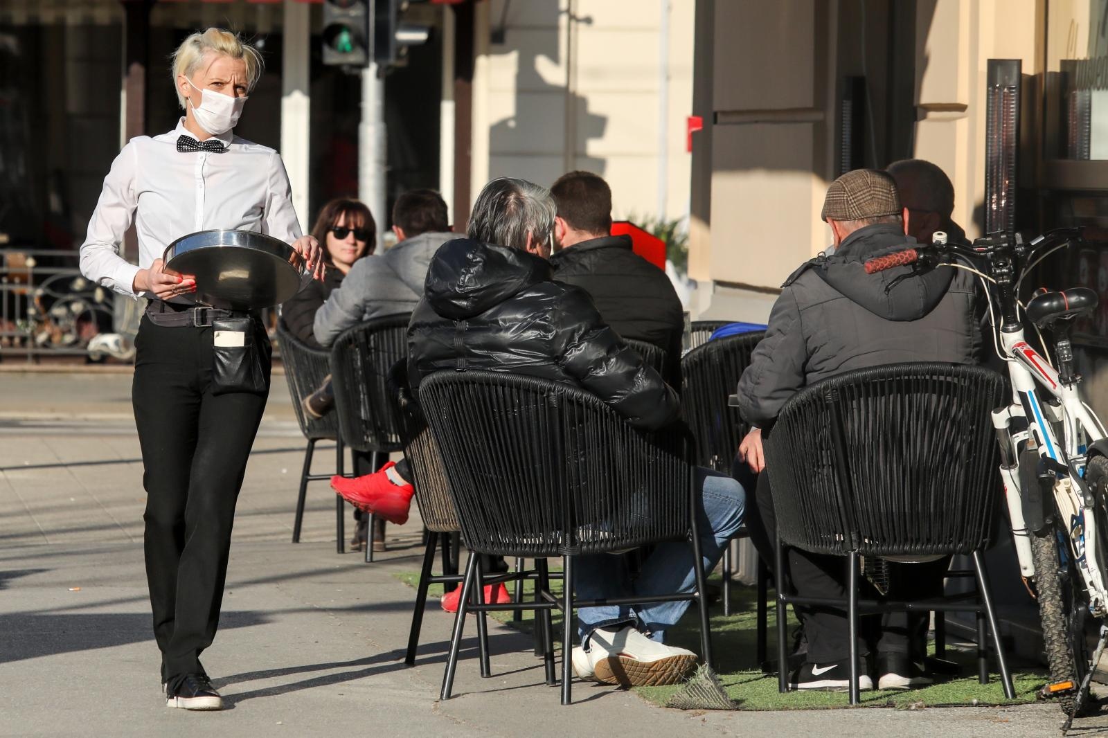 Nakon tri mjeseca Osječani ponovo sjeli na terase kafića