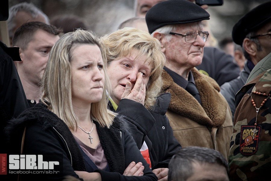 vukovar_prosvjed_protiv_cirilic