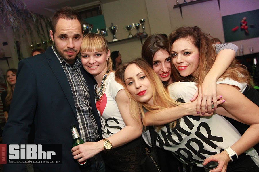 PLANB_osijek_nightlife_sibhr20_ PLANB_osijek_nightlife_sibhr20_