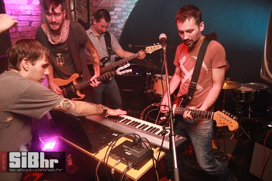 exit_punk_party1511_42