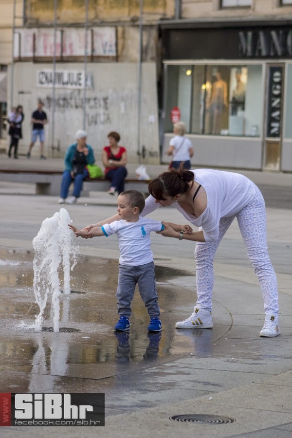 osjecani_u_setnji_gradom_137 osjecani_u_setnji_gradom_137