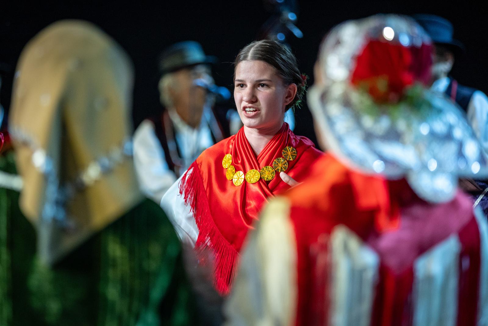 Folklornim večerima započele 58. Vinkovačke jeseni Folklornim večerima započele 58. Vinkovačke jeseni