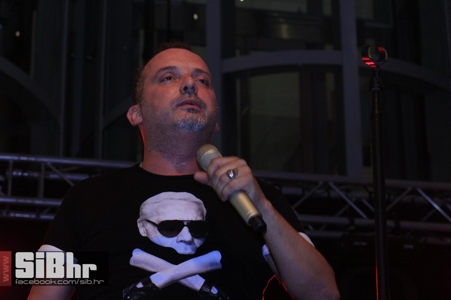tony_am_SiB_hr_06
