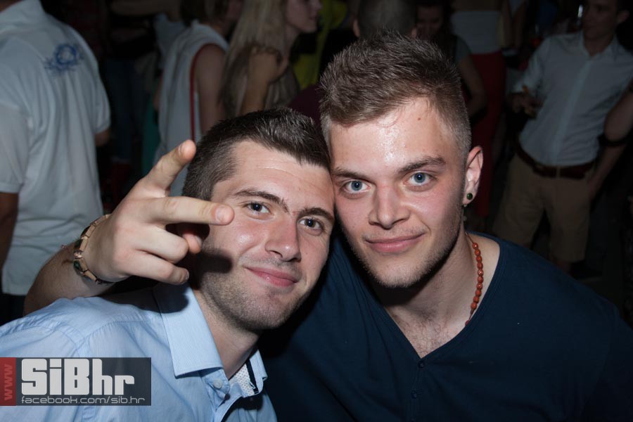 dc_party_SiBhr_3