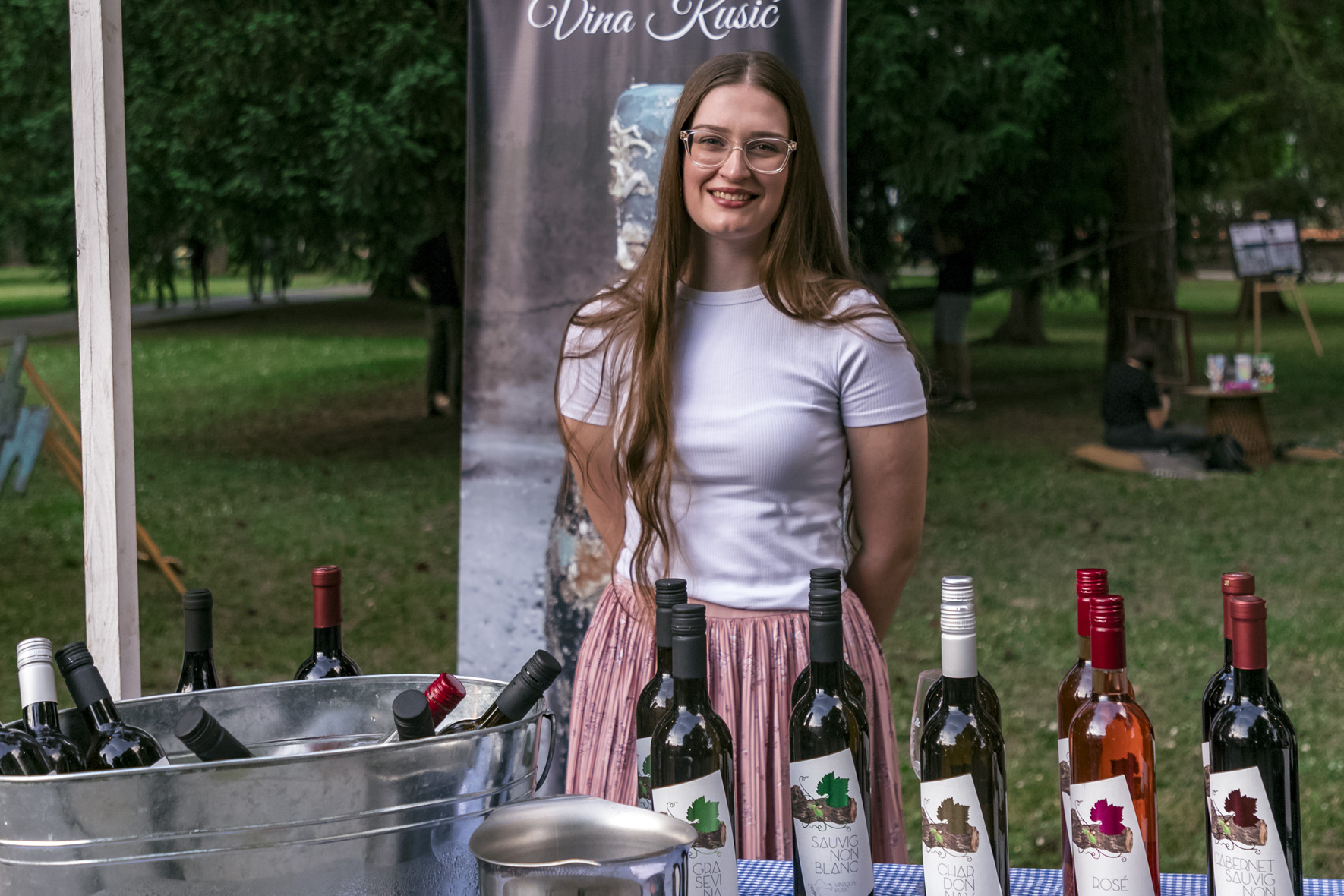 Večer vina i umjetnosti svibanj 2024. Večer vina i umjetnosti svibanj 2024.