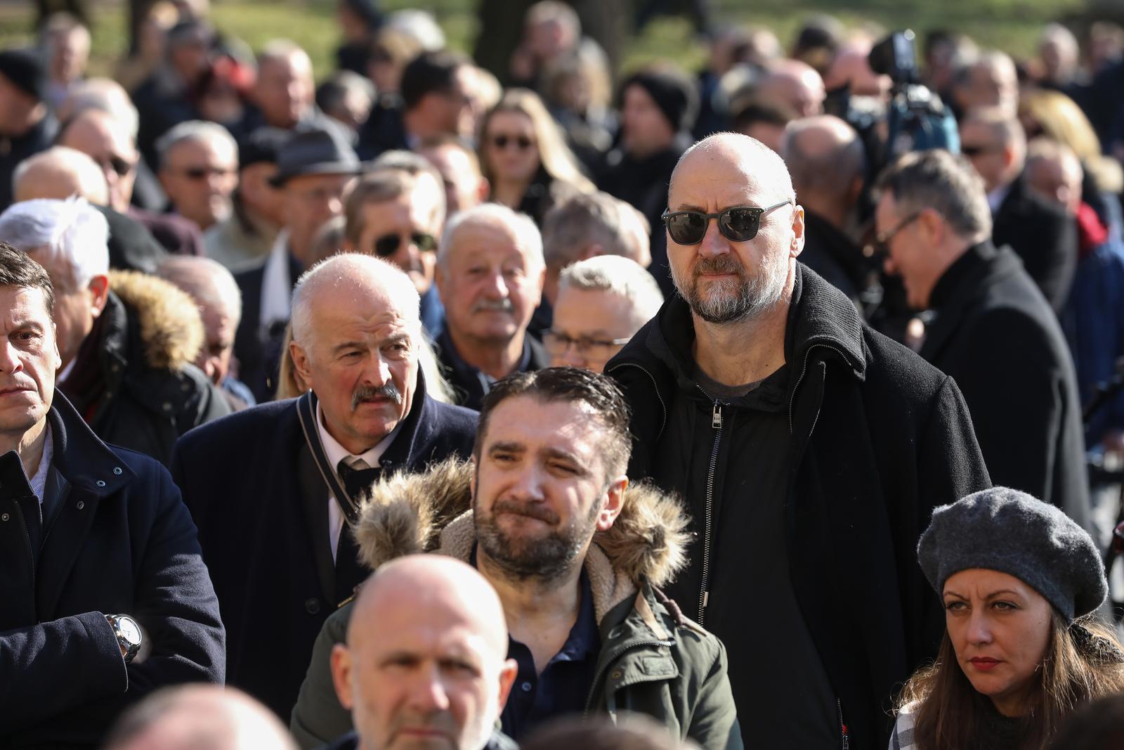 Posljednji ispraćaj Ćire na Mirogoju