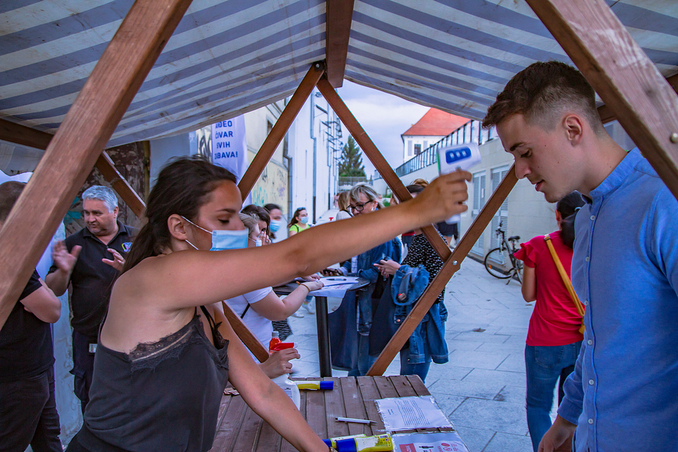 Večer vina i umjetnosti u Tvrđi 11. srpnja 2020.