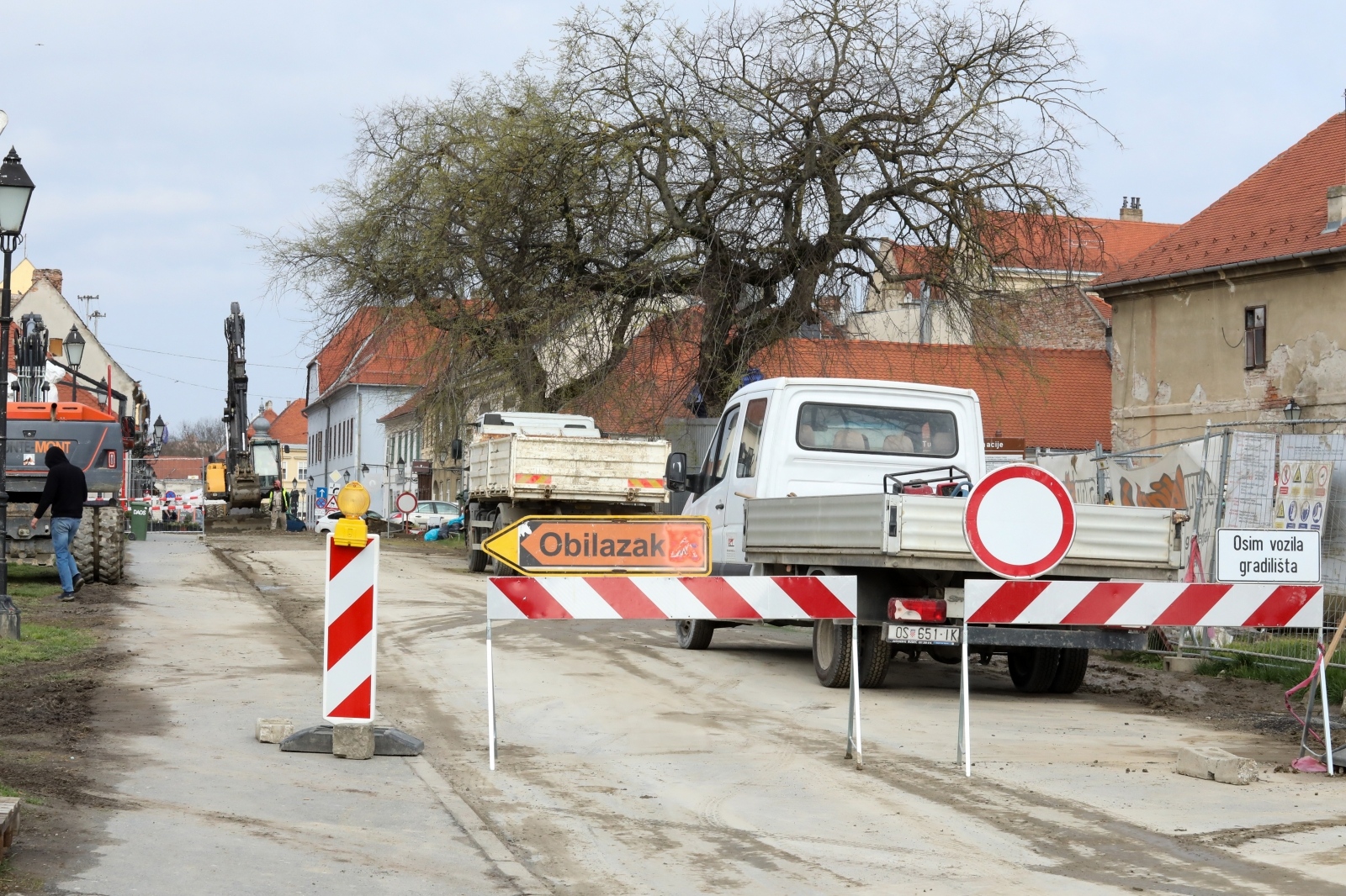 U tijeku radovi na rekonstrukciji Tvrđe, od danas zabranjen promet za automobile