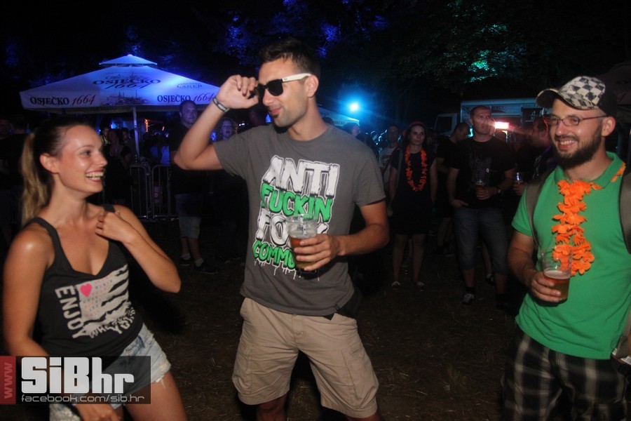 backyard_art_festival_SiBhr_92