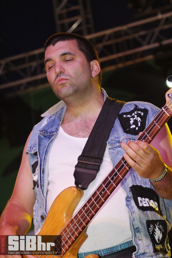 ufo_brkovi_zoran_129 ufo_brkovi_zoran_129