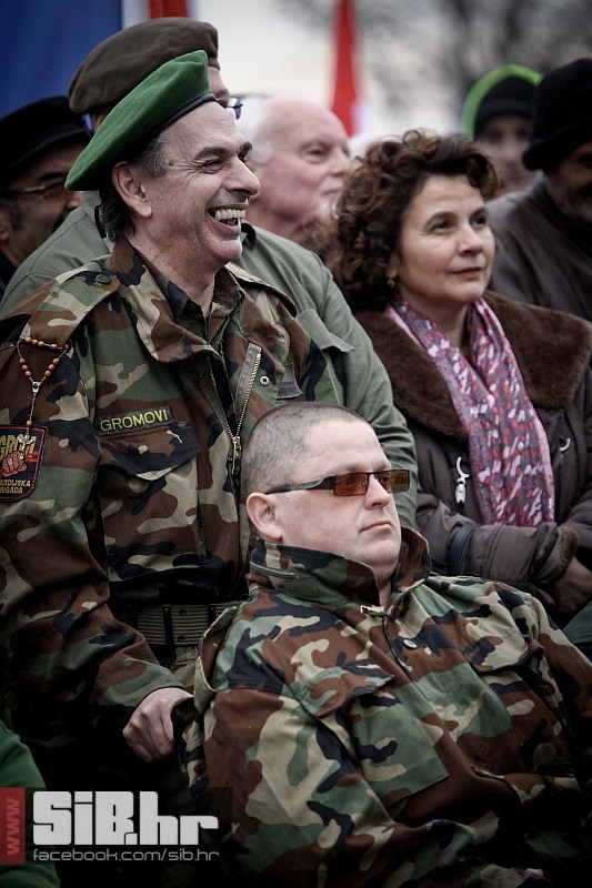 vukovar_prosvjed_protiv_cirilic