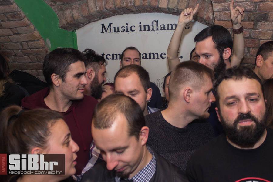 guzva_u_16ercu_EXIT_25 guzva_u_16ercu_EXIT_25