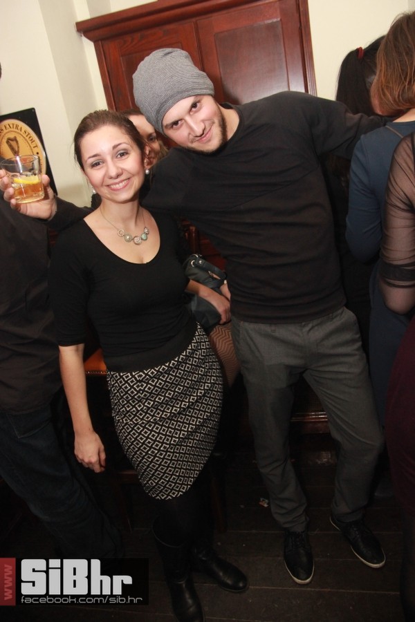 nocni_zivot_OldBridgePub_040120