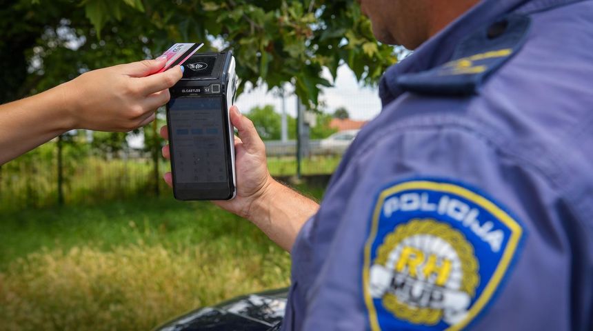 policija policija