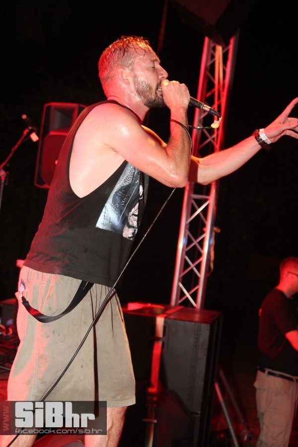 backyard_art_festival_SiBhr_4
