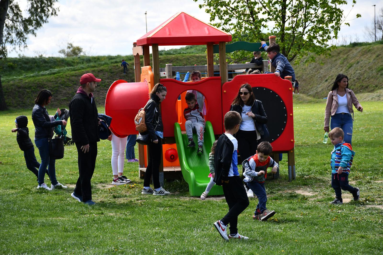 Druženje s uskršnjim zekom u Tvrđavi Brod