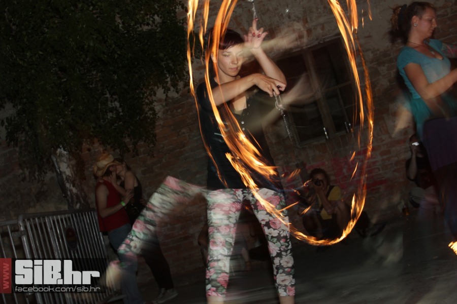 ufo_1_dan_07072012_sibhr_by_017