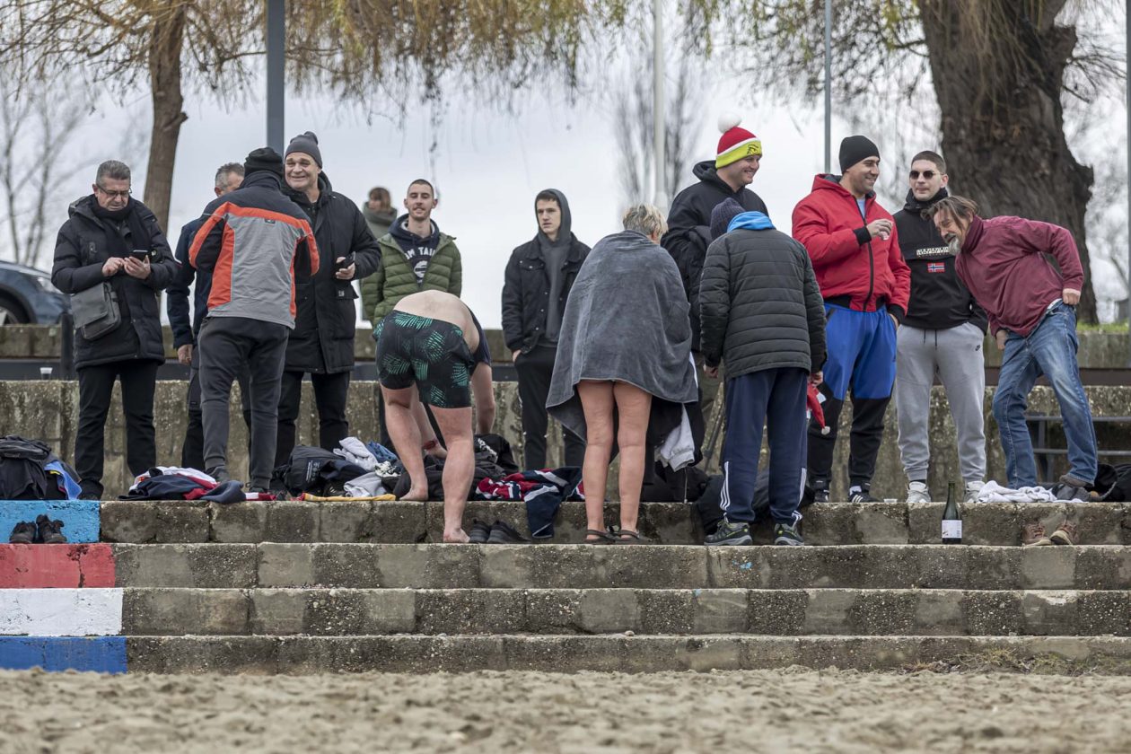 Bozicno_kupanje_26_12_2025