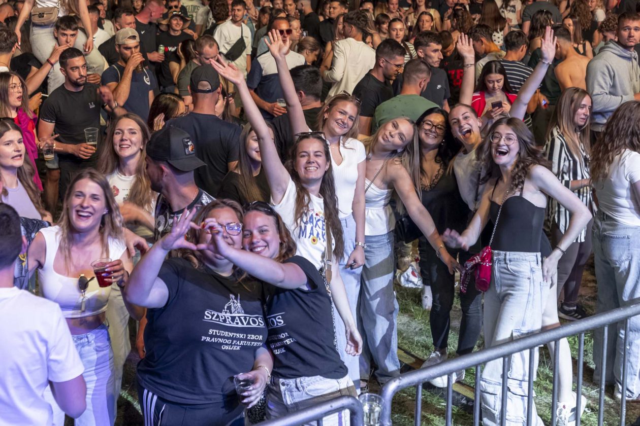 Connect i Colonia na roštiljadi Connect i Colonia na roštiljadi