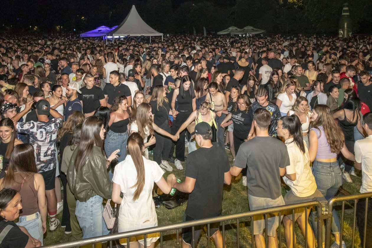 Connect i Colonia na roštiljadi Connect i Colonia na roštiljadi