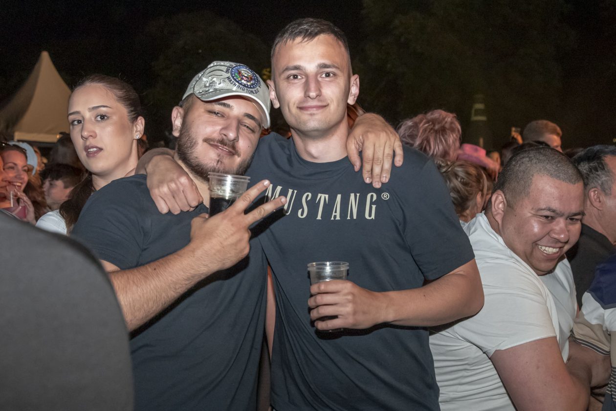 Connect i Colonia na roštiljadi Connect i Colonia na roštiljadi
