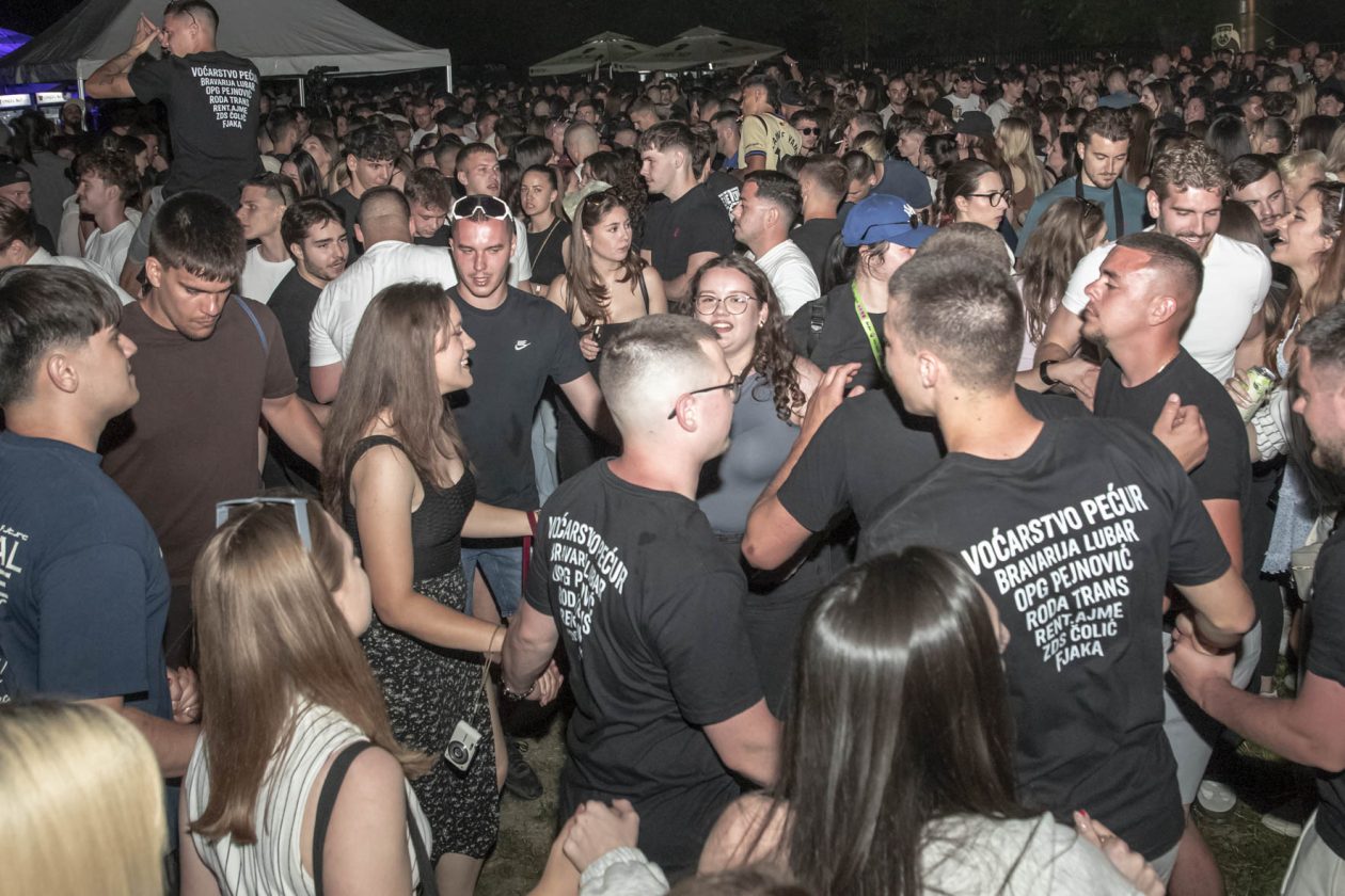 Connect i Colonia na roštiljadi Connect i Colonia na roštiljadi