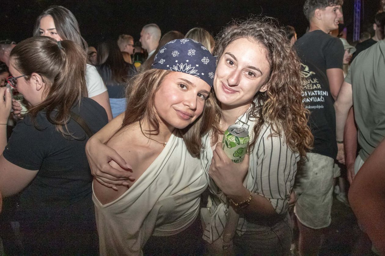 Connect i Colonia na roštiljadi Connect i Colonia na roštiljadi