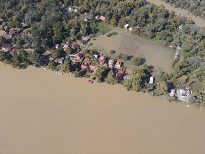 Batina, pripreme za dolazak vodnog vala Batina, pripreme za dolazak vodnog vala