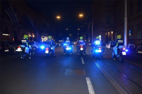 policija na motorima