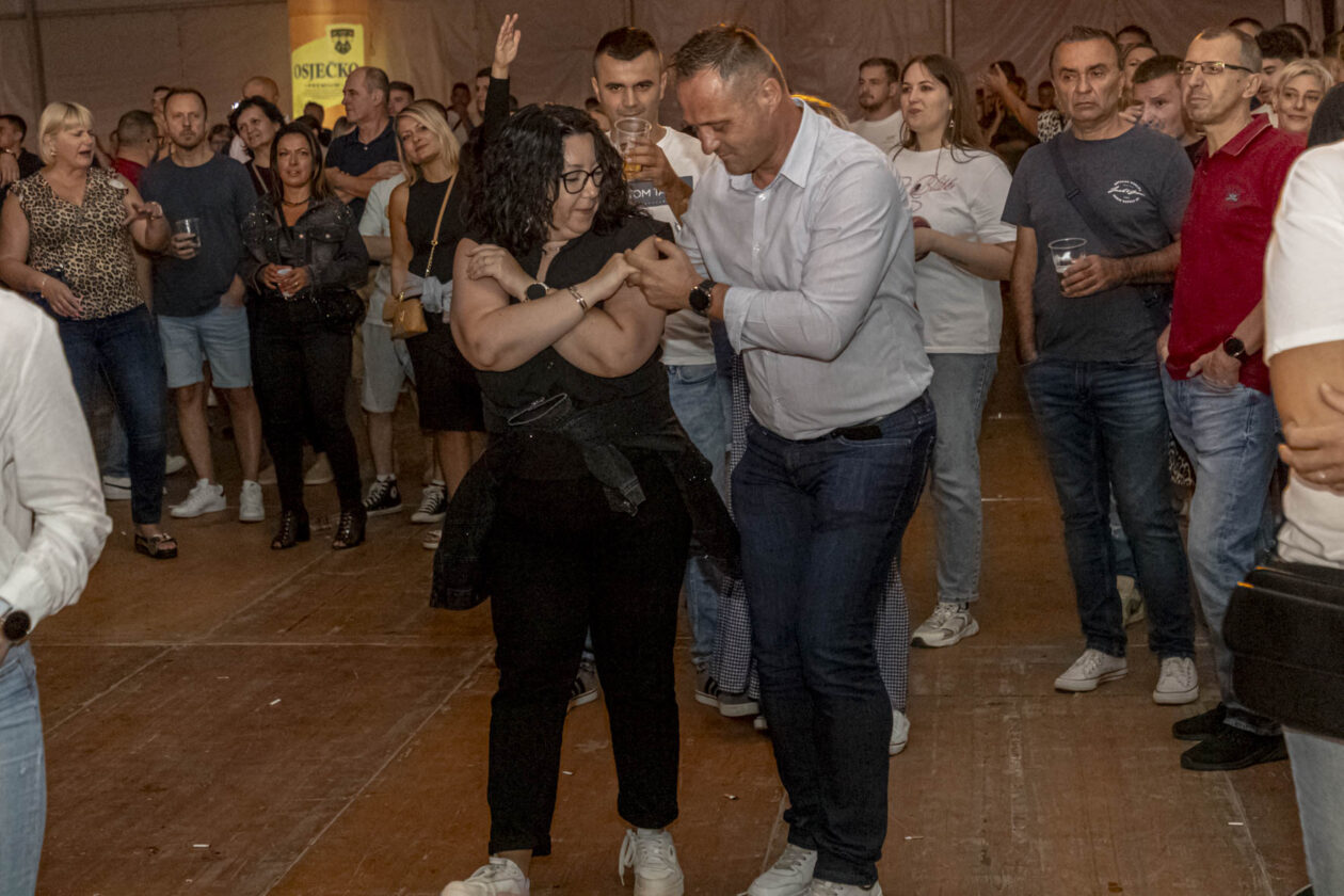 Dani prvog hrvatskog piva 2025 – Haris Džinović Dani prvog hrvatskog piva 2025 – Haris Džinović