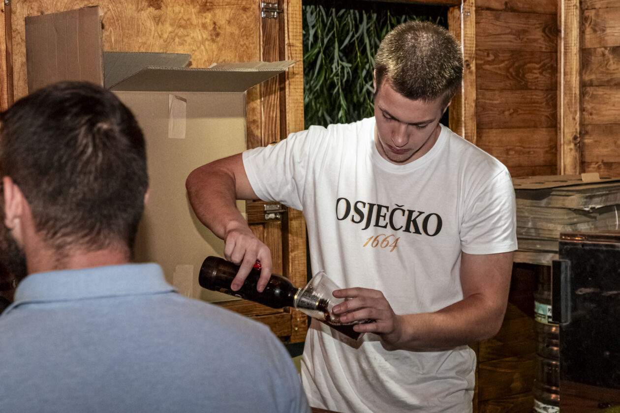 Dani prvog hrvatskog piva 2025 – Haris Džinović Dani prvog hrvatskog piva 2025 – Haris Džinović