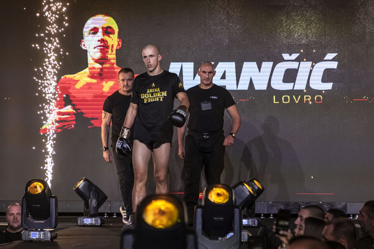 Arena Golden Fight 11