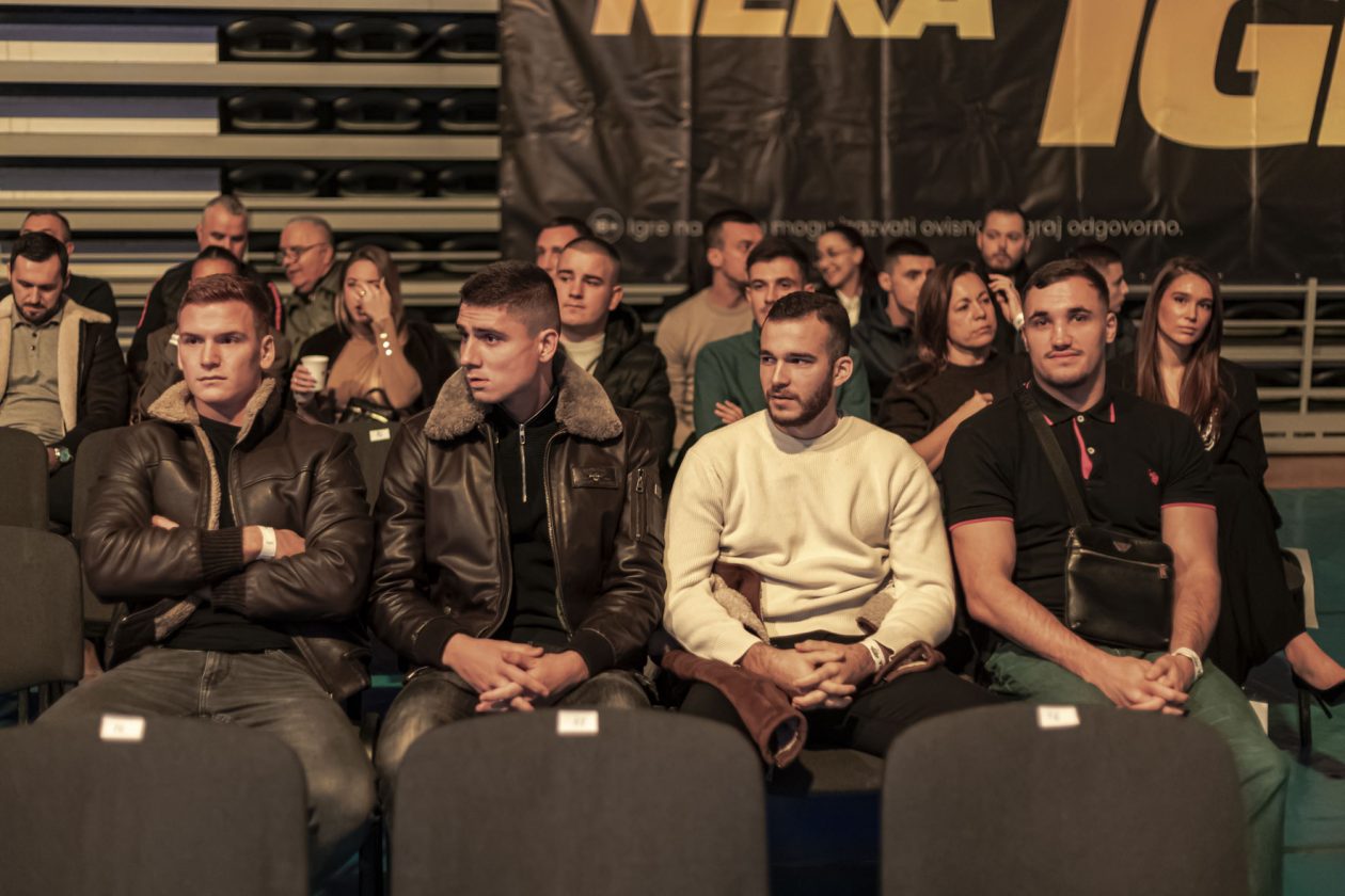 Arena Golden Fight 11