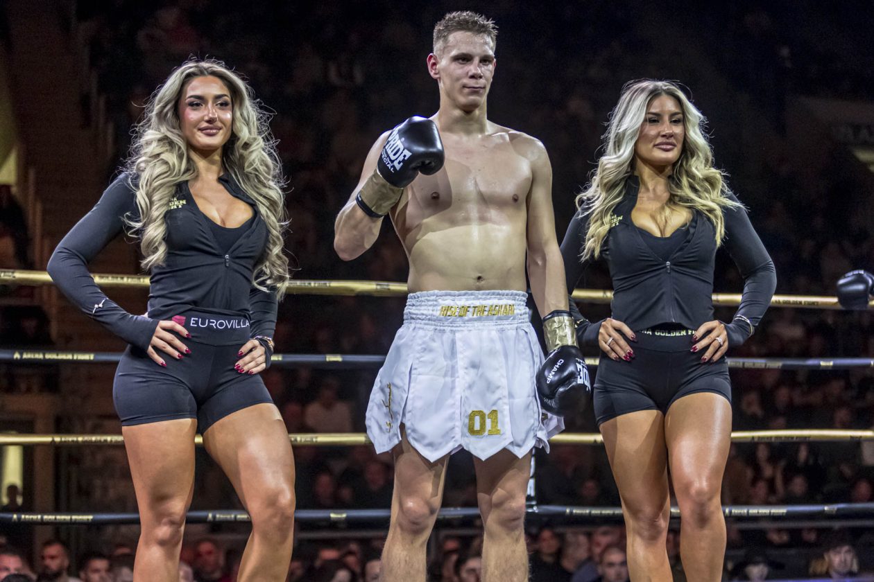 Arena Golden Fight 11