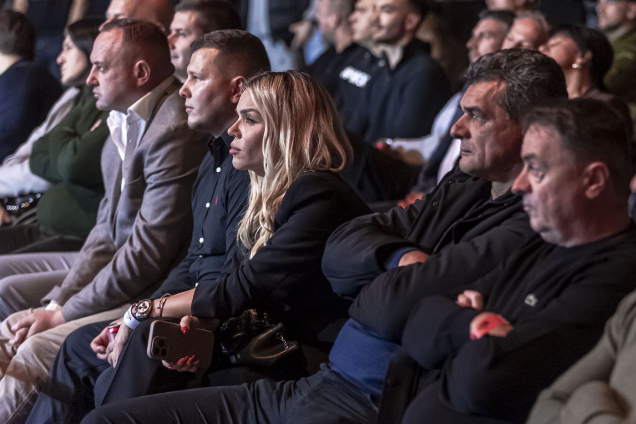 Arena Golden Fight 11